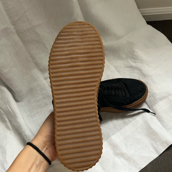 J slides stylish shoe - Picture 4 of 4